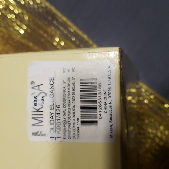 MIKASA Holiday Elegance FK001/426. Nice Oval Shaped Trinket Box with Lid. - Picture 6 of 7